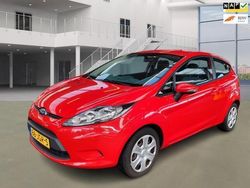 Rood Gebruikt 2009 Ford Fiesta Trend Hatchback | € 2.395 (Eerlijke prijs)