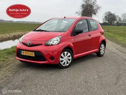 Rood Gebruikt 2013 Toyota Aygo Hatchback | € 2.950 (Goede deal)