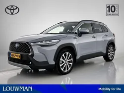 Grijs, metallic lak Gebruikt 2023 Toyota Corolla Cross Limited SUV | € 33.945 (Eerlijke prijs)