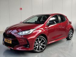 Rood Gebruikt 2021 Toyota Yaris Hybrid Executive Hatchback | € 25.799