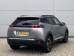 Grijs Gebruikt 2021 Peugeot e-2008 Allure SUV | € 16.940 (Goede deal)