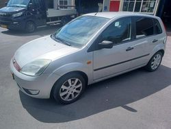 Grijs Gebruikt 2003 Ford Fiesta Trend Hatchback | € 499 (Goede deal)