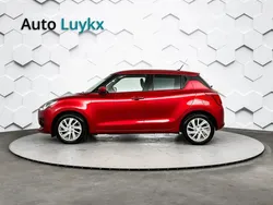 Rood Gebruikt 2023 Suzuki Swift Hatchback | € 17.940 (Eerlijke prijs)