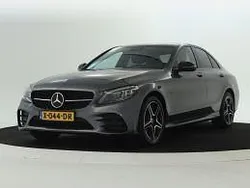 Selenietgrijs metallic Gebruikt 2020 Mercedes 300 AMG Sedan | € 33.945 (Goede deal)