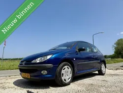 Blauw Gebruikt 2003 Peugeot 206 Hatchback | € 999 (Eerlijke prijs)