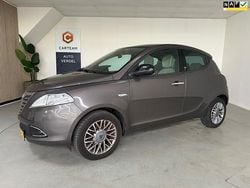 Grijs Gebruikt 2012 Lancia Ypsilon Platinum Hatchback | € 4.950 (Iets duurder)