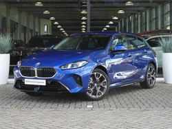 Blauw Gebruikt 2025 BMW 120 Comfort Edition Hatchback | € 44.950 (Goede deal)