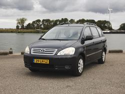 Grijs Gebruikt 2003 Toyota Avensis Verso Luna MPV | € 5.250