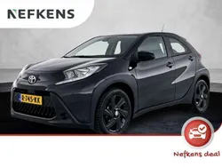 Zwart Gebruikt 2022 Toyota Aygo X-play Hatchback | € 18.925 (Goede deal)