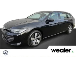 Zwart Nieuw 2024 VW Passat Business Stationwagen | € 48.880 (Goede deal)