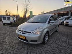 Grijs Gebruikt 2005 Toyota Corolla Verso Terra MPV | € 3.750 (Eerlijke prijs)
