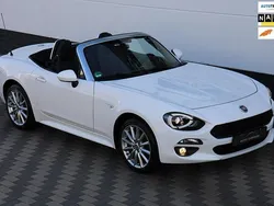 Wit, metallic lak Gebruikt 2018 Fiat 124 Spider Lusso Cabriolet | € 20.945 (Super prijs)