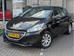 Zwart Gebruikt 2014 Peugeot 208 Access Hatchback | € 6.450 (Eerlijke prijs)