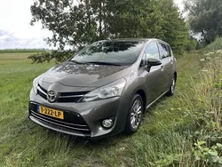 Grijs Gebruikt 2016 Toyota Verso MPV | € 13.450 (Super prijs)