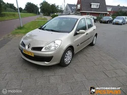 Beige Gebruikt 2007 Renault Clio II Expression Hatchback | € 2.250 (Eerlijke prijs)