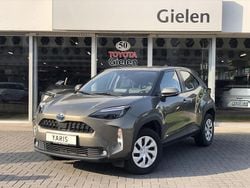 Bruin (metallic) Gebruikt 2024 Toyota Yaris Cross Active SUV | € 26.900 (Goede deal)