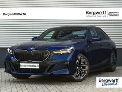 Blauw, metallic lak Gebruikt 2024 BMW 530 M Sport Sedan | € 69.875