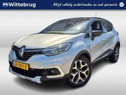 Grijs, metallic lak Gebruikt 2017 Renault Captur Intens SUV | € 11.925 (Eerlijke prijs)