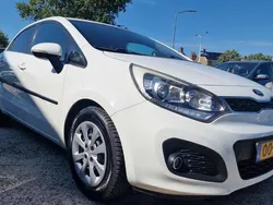 Wit Gebruikt 2012 Kia Rio 3 Hatchback | € 3.499 (Iets duurder)