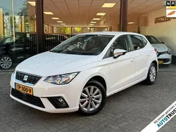 Wit, metallic lak Gebruikt 2018 Seat Ibiza Style Hatchback | € 10.390 (Eerlijke prijs)