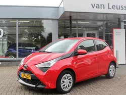 Gebruikt 2021 Toyota Aygo X-play Hatchback | € 11.469 (Eerlijke prijs)