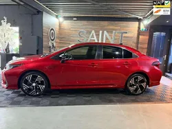 Rood Gebruikt 2019 Toyota Corolla Executive Sedan | € 17.777 (Goede deal)