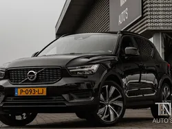 Zwart, metallic lak Gebruikt 2022 Volvo XC40 R-Design SUV | € 37.510 (Duur)