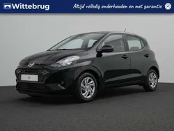 Zwart Gebruikt 2023 Hyundai i10 Comfort Hatchback | € 15.925 (Eerlijke prijs)