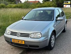Grijs, metallic lak Gebruikt 2003 VW Golf IV Hatchback | € 2.499 (Eerlijke prijs)