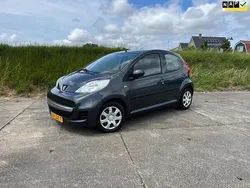 Grijs Gebruikt 2010 Peugeot 107 Hatchback | € 3.695 (Eerlijke prijs)