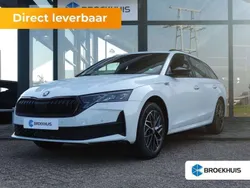 Wit Nieuw 2024 Skoda Octavia Business Line Stationwagen | € 47.985 (Eerlijke prijs)