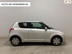 Grijs Gebruikt 2005 Suzuki Swift GLS Hatchback | € 1.388 (Eerlijke prijs)