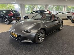 Grijs Gebruikt 2023 Mazda MX5 Luxury Cabriolet | € 29.900 (Goede deal)