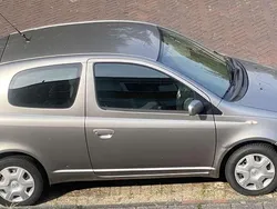 Grijs Gebruikt 2003 Toyota Yaris Sol Hatchback | € 2.200 (Eerlijke prijs)
