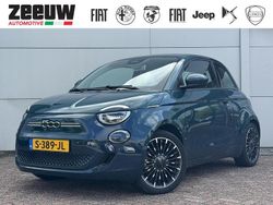 Groen, metallic lak Gebruikt 2023 Fiat 500e Comfort Hatchback | € 21.450 (Eerlijke prijs)