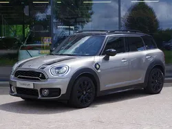 Grijs, metallic lak Gebruikt 2020 Mini Cooper Countryman Chili SUV | € 27.700 (Goede deal)