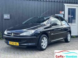 Zwart Gebruikt 2005 Peugeot 206 Hatchback | € 1.295 (Iets duurder)