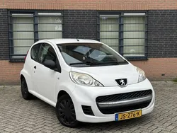 Wit Gebruikt 2011 Peugeot 107 Hatchback | € 2.250