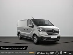 Gris highland (grijs mica) Nieuw 2025 Renault Trafic Komfort Van | € 38.042 (Eerlijke prijs)