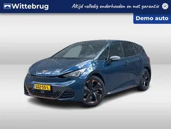 Blauw Gebruikt 2024 Cupra Born Hatchback | € 36.995 (Duur)