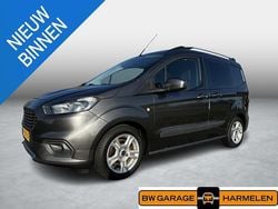 Grijs Gebruikt 2019 Ford Tourneo Courier Titanium MPV | € 14.450 (Eerlijke prijs)