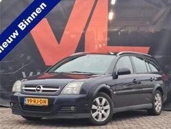Grijs, metallic lak Gebruikt 2005 Opel Vectra Stationwagen | € 1.348 (Eerlijke prijs)