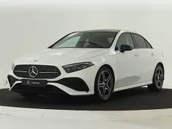 Licht poolwit Gebruikt 2025 Mercedes 180 AMG line Sedan | € 39.945
