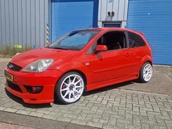 Rood Gebruikt 2007 Ford Fiesta Hatchback | € 2.450 (Iets duurder)
