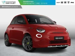 Adrenaline red (111) Nieuw 2025 Abarth 500e Turismo Hatchback | € 36.190 (Eerlijke prijs)