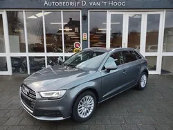 Grijs, metallic lak Gebruikt 2018 Audi A3 Sportback Hatchback | € 16.950 (Eerlijke prijs)
