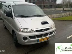Grijs Gebruikt 2004 Hyundai H 200 Van | € 1.750