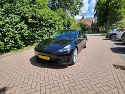 Zwart Gebruikt 2020 Tesla Model 3 RWD Sedan | € 19.250 (Goede deal)
