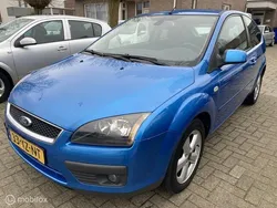 Blauw, metallic lak Gebruikt 2007 Ford Focus Futura Hatchback | € 595 (Goede deal)