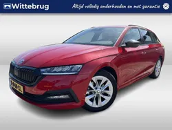 Rood Gebruikt 2022 Skoda Octavia Business Line Stationwagen | € 20.750 (Goede deal)